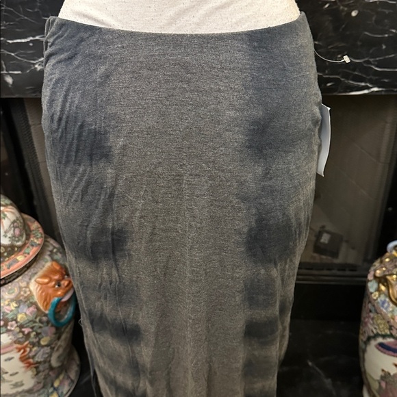 “Jessica Simpson” Charcoal Maxi Skirt - Picture 2 of 8